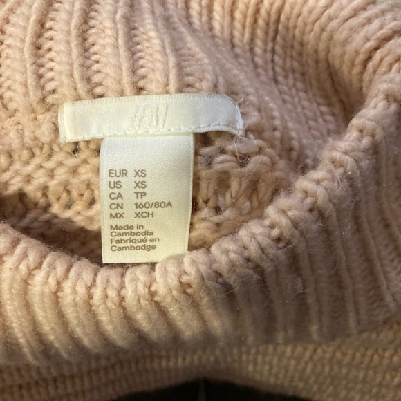 Chunky Knit Sweater - Picture 4 of 5